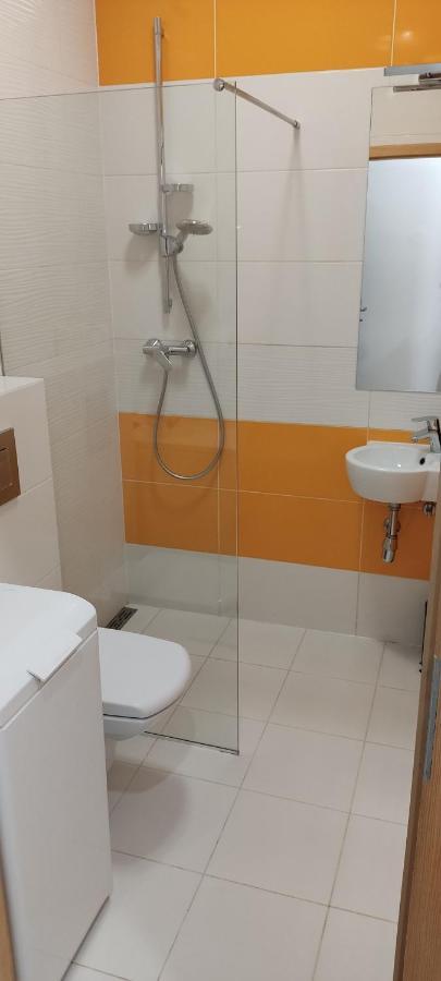 Be My Guest- Fontany Luxury Metro Wi-fi Free Parking Zone Appartamento Varsavia